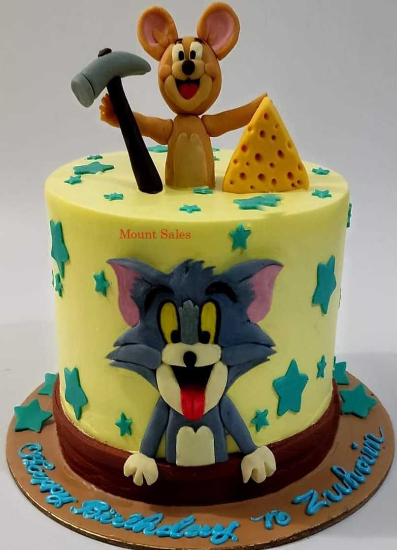 Premium RED N White Velvet Cake